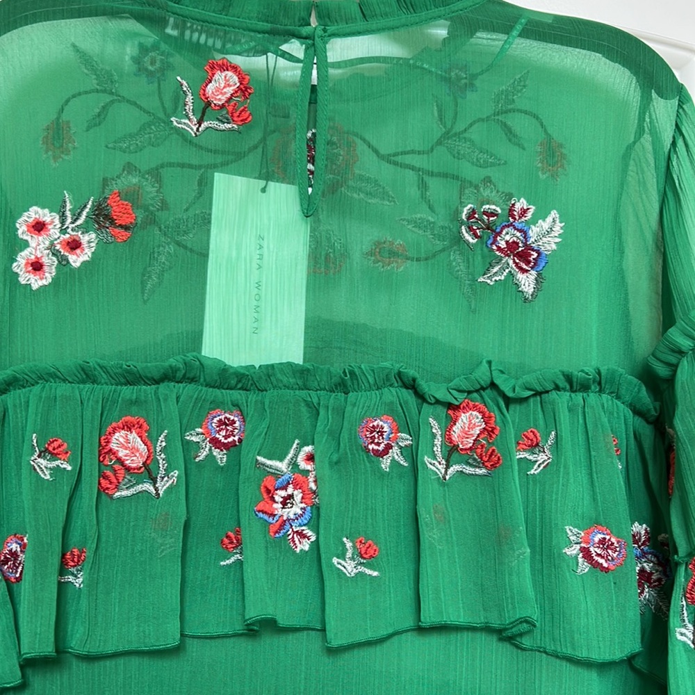 Zara Ruffled Floral Top - Picture 3 of 3